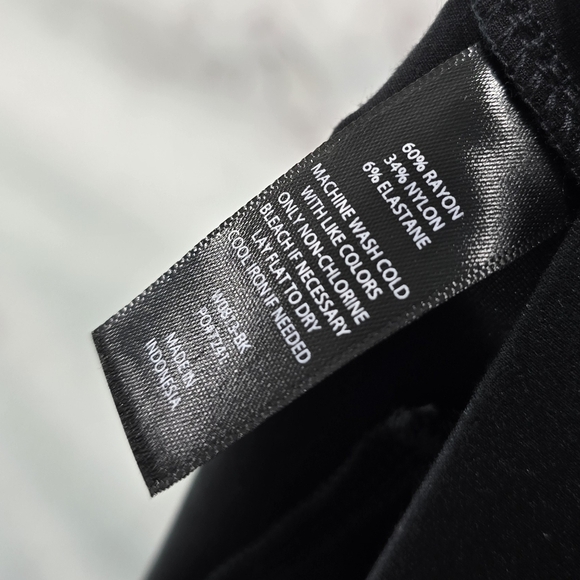 Betabrand Skirt Womens Black Sassiest Pant Capri Skort Lined Petite Regular - Picture 11 of 12